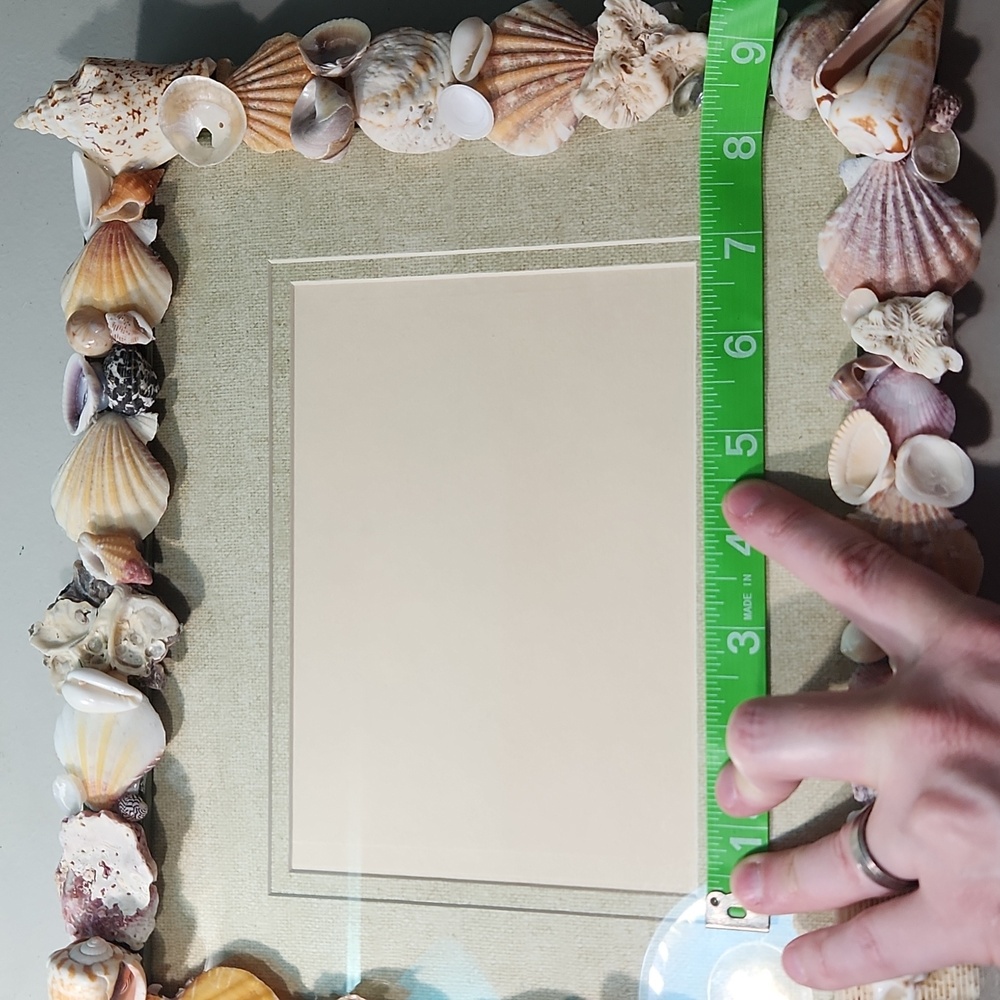 Hand Crafted Sea Shells Picture Frame - Picture 6 of 7